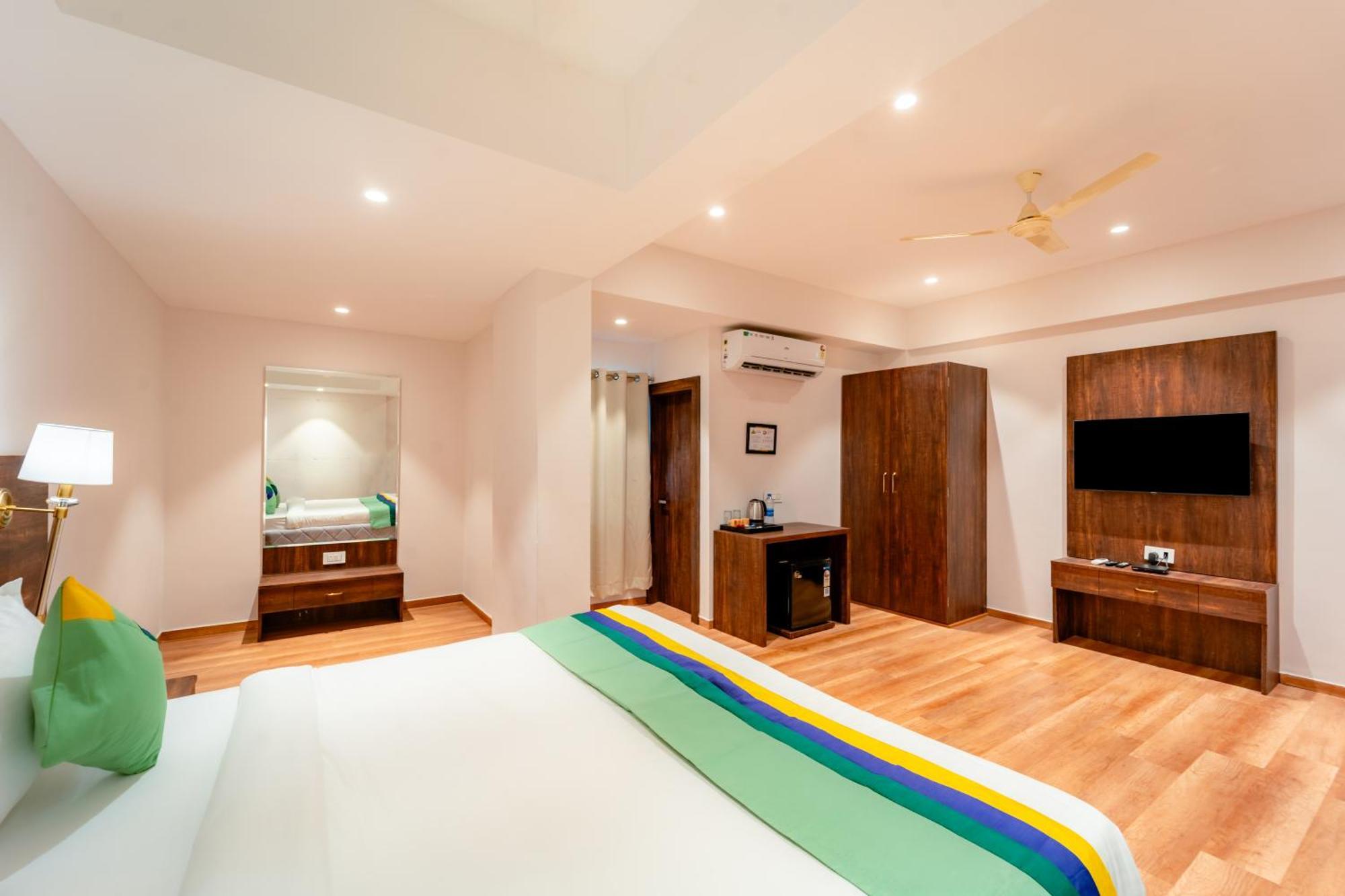 Treebo Premium Omni Residency Hotel
